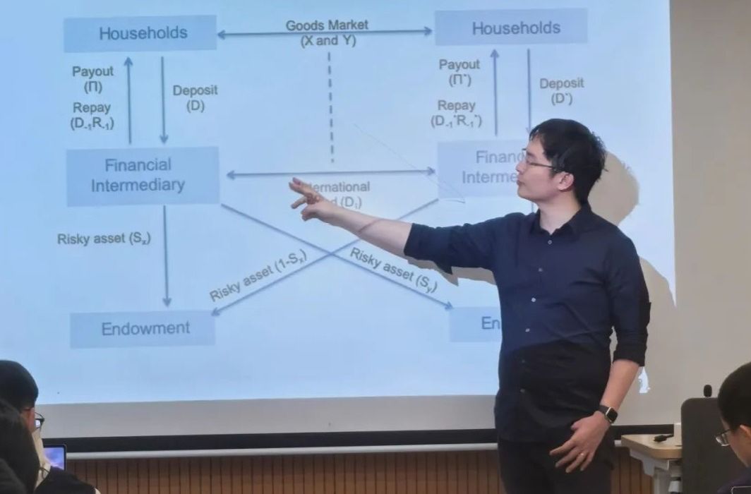 活动回顾 | 耕耘于数理，绽放于未来——5657威尼斯经济学拔尖学生培养基地“榜样的力量：学长分享系列”第九期主题活动